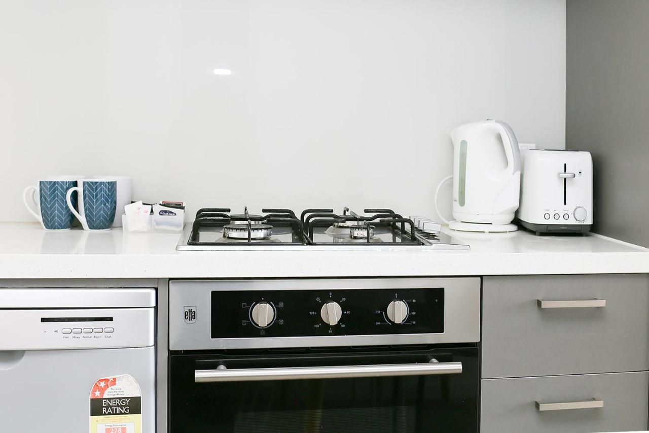 Poplar Box Hill Apartment Екстер'єр фото