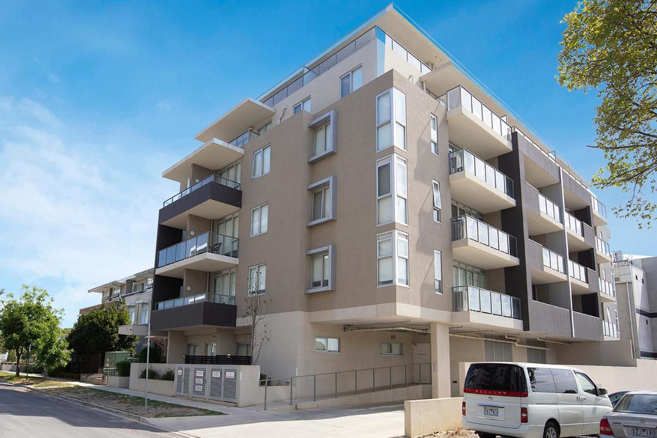 Poplar Box Hill Apartment Екстер'єр фото