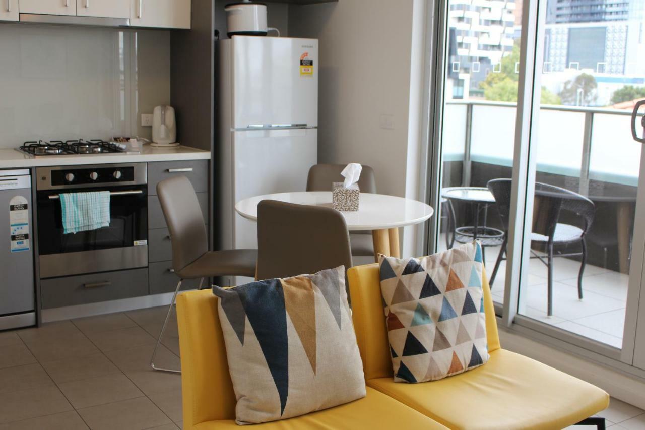 Poplar Box Hill Apartment Екстер'єр фото